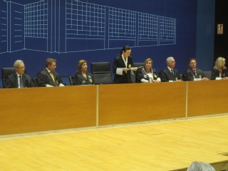 La presidenta del TSJ de la Comunidad Valenciana, Pilar de la Oliva, se dirige a los asistentes